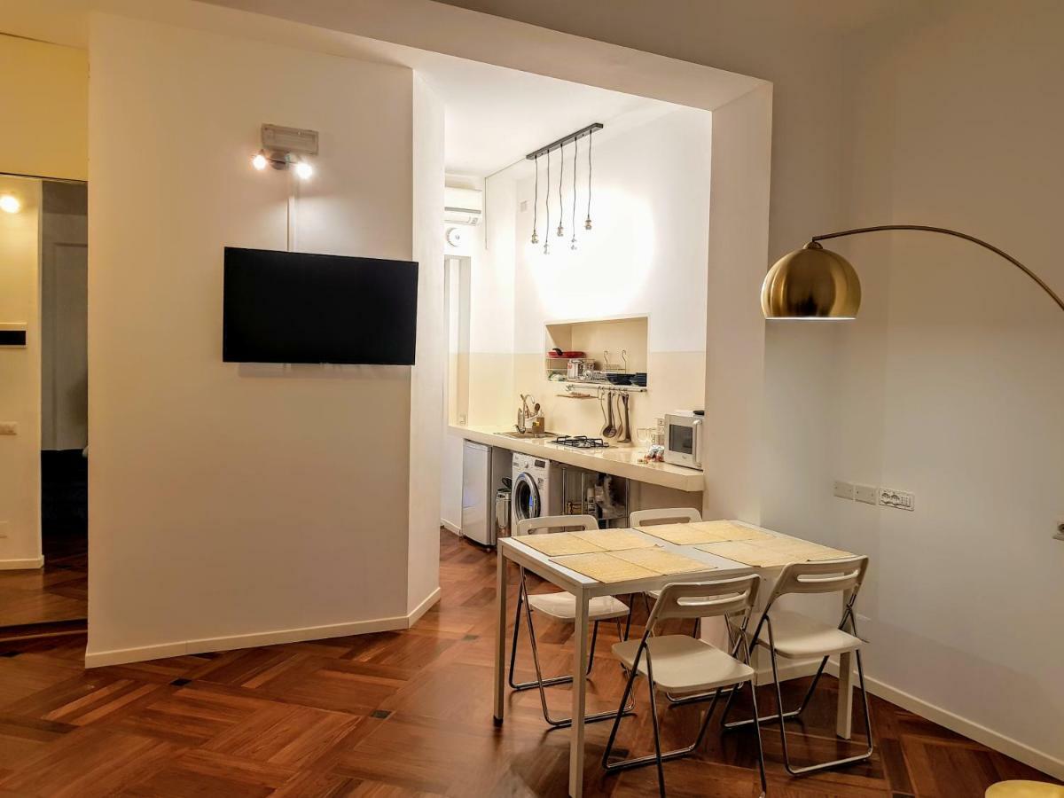 Piazza Martiri Apartment กาญารี ภายนอก รูปภาพ
